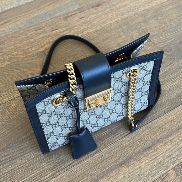 PADLOCK SMALL GG SHOULDER BAG | LIKE NEW!!! - Picture 8 of 13